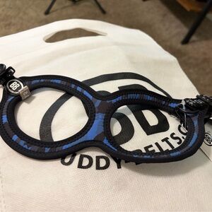 Buddy belt (sport) blue camo size 3.5 NWT